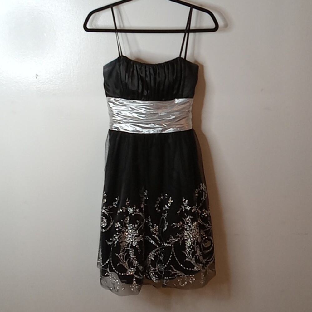 Blondie Nights Black Short Dress with Silver Bodice and Back Sash Size 7 PARTY